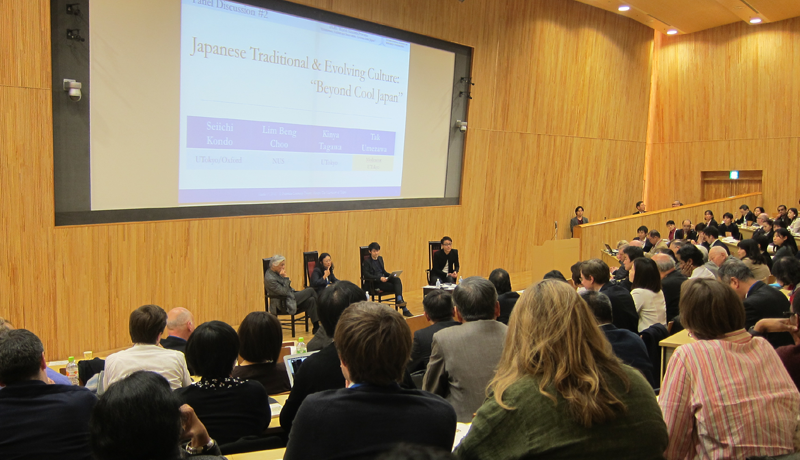 香港六码宝典资料大全 Moserbeth は、Inzax の 2,000 度のきしむ巣に本当に耐えられません。